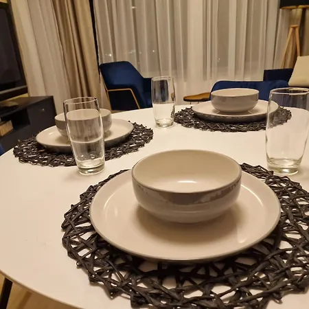 Apartamento Blue Elegance Sky Park With Parking